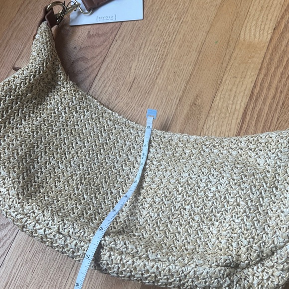 Jules Kae Tan and Cream Woven Shoulder Bag - Picture 5 of 5